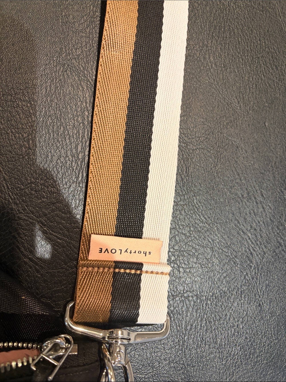 Shorty Love Amuse shorthand NEW Crossbody bag with Striped Adjustable Strap - Picture 5 of 8